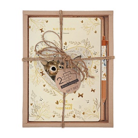 НАБОР ПОДАРОЧНЫЙ "Love me.Котики приносят счастье" (ДВЕ ТЕТРАДИ BV И РУЧКА)
Арт. 7-40-001/174-3