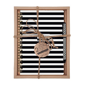 НАБОР ПОДАРОЧНЫЙ "BLACK&WHITE. ПОЛОСКИ"  (ТЕТРАДЬ BV НА ГРЕБНЕ В КЛЕТКУ И РУЧКА)
Арт. 7-60-201/20-3