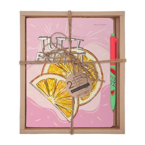 НАБОР ПОДАРОЧНЫЙ "TUTTI FRUITI. Апельсин" (ДВЕ ТЕТРАДИ И РУЧКА)
Арт. 7-48-1270-2/3