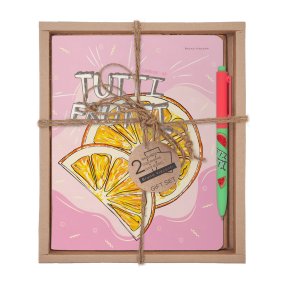 НАБОР ПОДАРОЧНЫЙ "TUTTI FRUITI. Апельсин" (ДВЕ ТЕТРАДИ И РУЧКА)
Арт. 7-48-1270-2/3