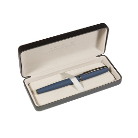 Ручка роллер BrunoVisconti®
"SIDNEY" цвет корпуса синий
0.7 мм, синий, в черном  футляре из экокожи
Арт. 20-0395-14