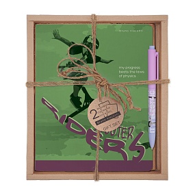 НАБОР ПОДАРОЧНЫЙ "SCOOTER RIDERS. No hander" (ДВЕ ТЕТРАДИ И РУЧКА)
Арт. 7-48-1291-2/1