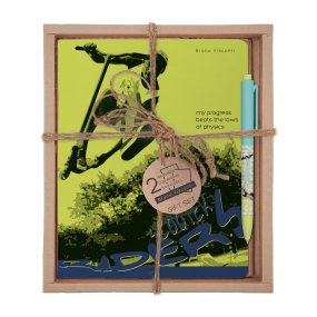 НАБОР ПОДАРОЧНЫЙ "SCOOTER RIDERS. Hop" (ДВЕ ТЕТРАДИ И РУЧКА)
Арт. 7-48-1291-2/4