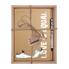 НАБОР ПОДАРОЧНЫЙ "КЕДЫ LOVE IS EQUAL" (ДВЕ ТЕТРАДИ BV И РУЧКА)
Арт. 7-40-079-3