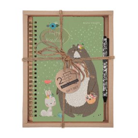 НАБОР ПОДАРОЧНЫЙ "HAPPY WOODLAND"  (ТЕТРАДЬ BV НА ГРЕБНЕ В ЛИНЕЙКУ И РУЧКА)
Арт. 7-60-202/02-3
